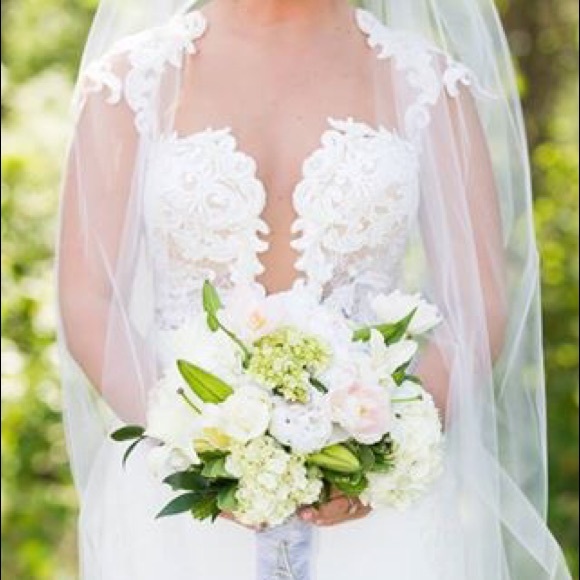 BERTA Designer Wedding Dress - Picture 5 of 5